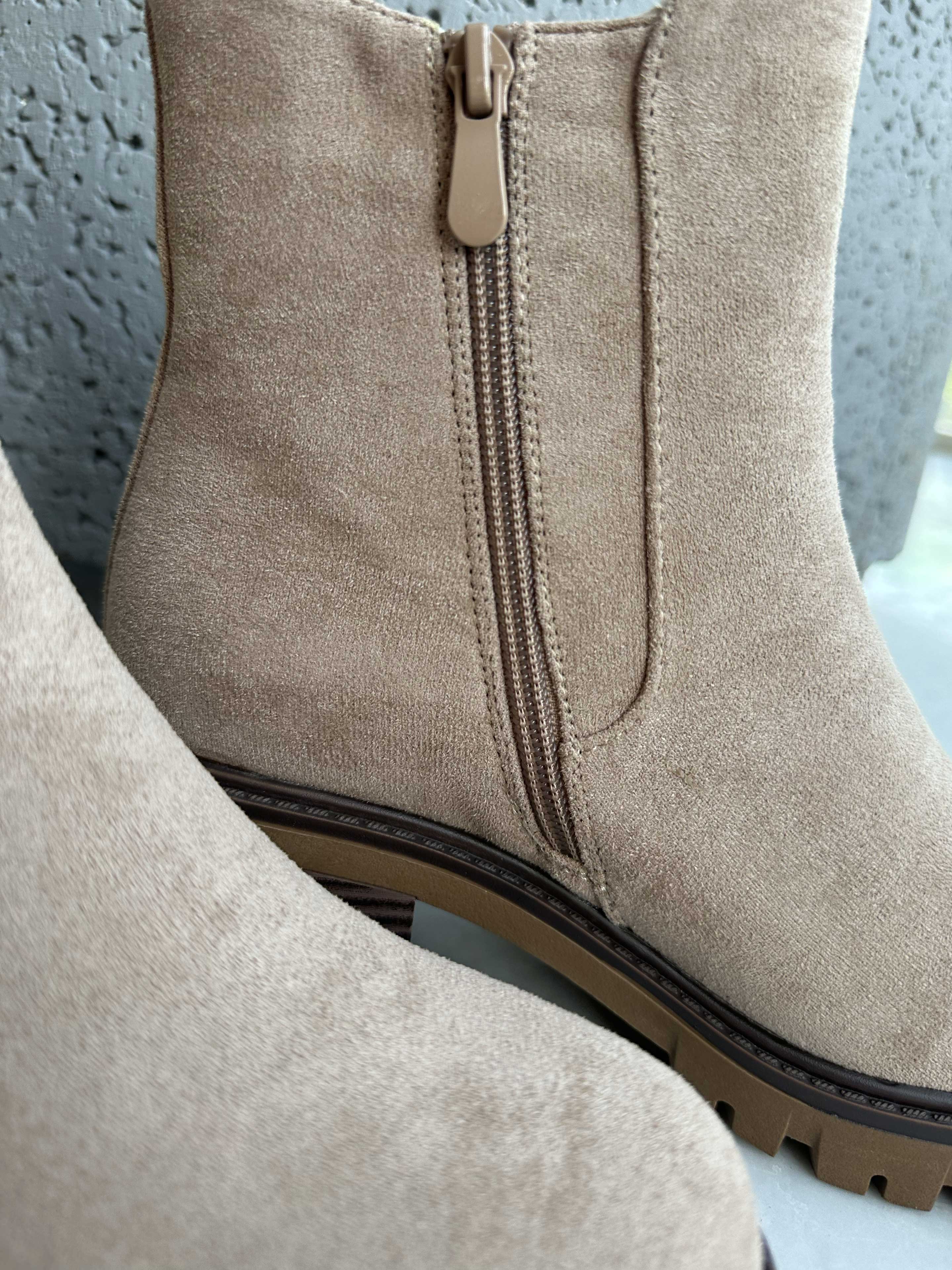 Cuba - Støvler i ruskindslook med bred hæl